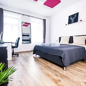 https://moderner-neubau-im-kultviertel-plagwitz.bestleipzighotels.com
